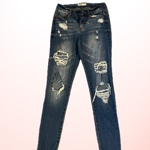 Ripped Mudd Jeans size 7